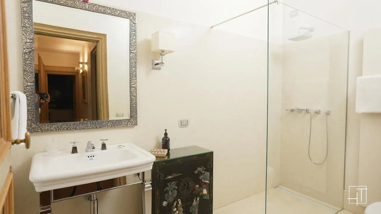 Ht - Casa Del Pittore In Piazza Delle Erbe Padova 0*,